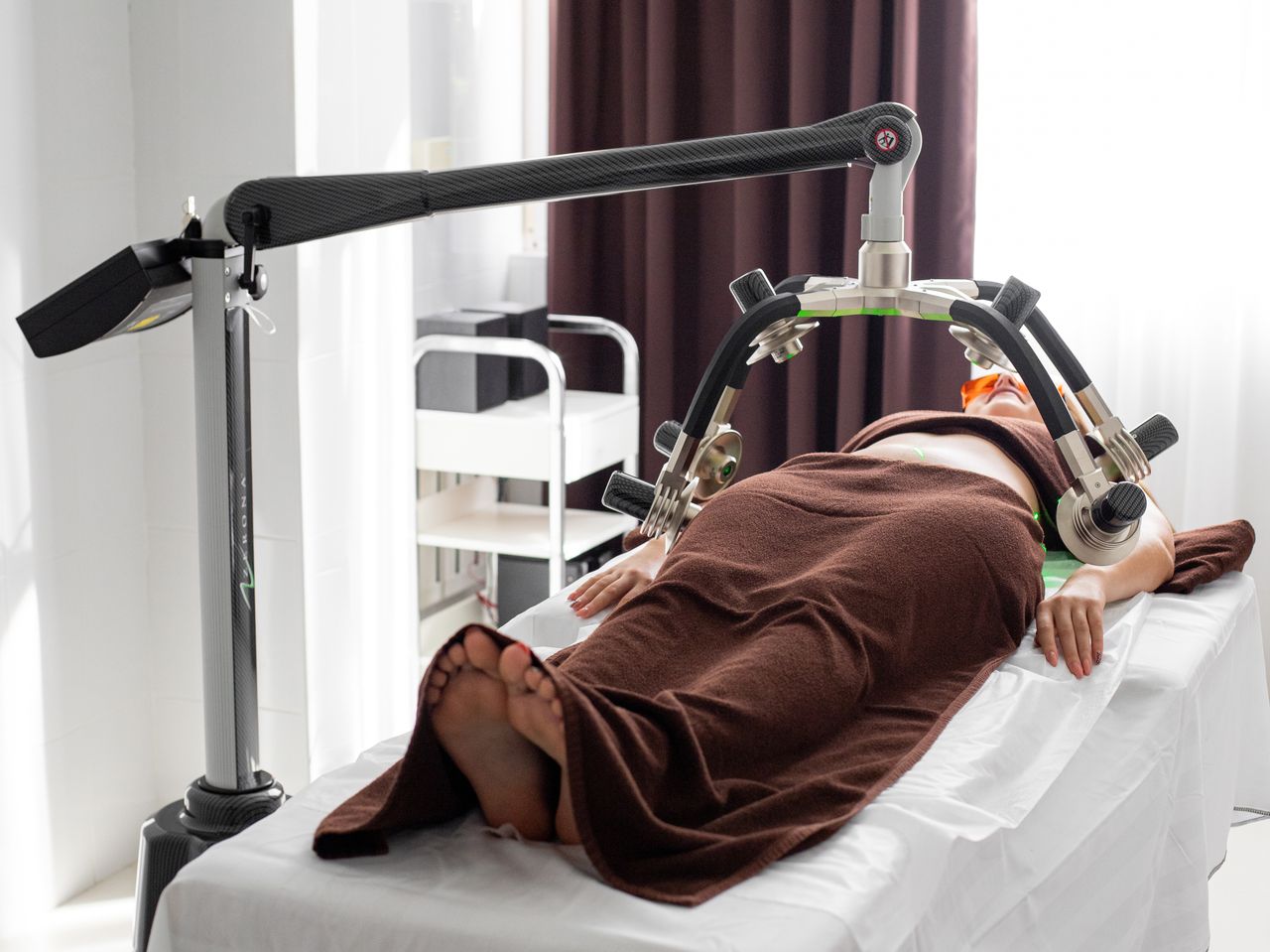 Slimming & Body Contouring in Doha | Non-Invasive Fat Freezing
